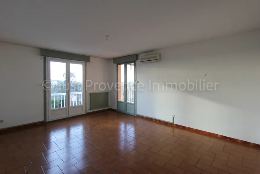 Carpentras, 2-bedroom apartment of 83.01m2