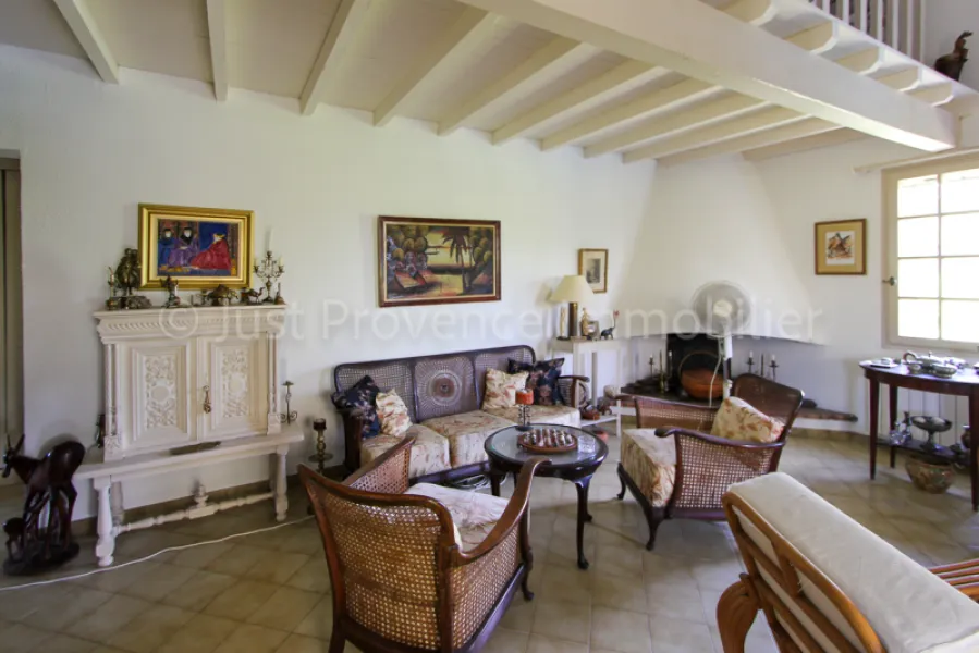 Caromb 5-room house with garage and swimming pool