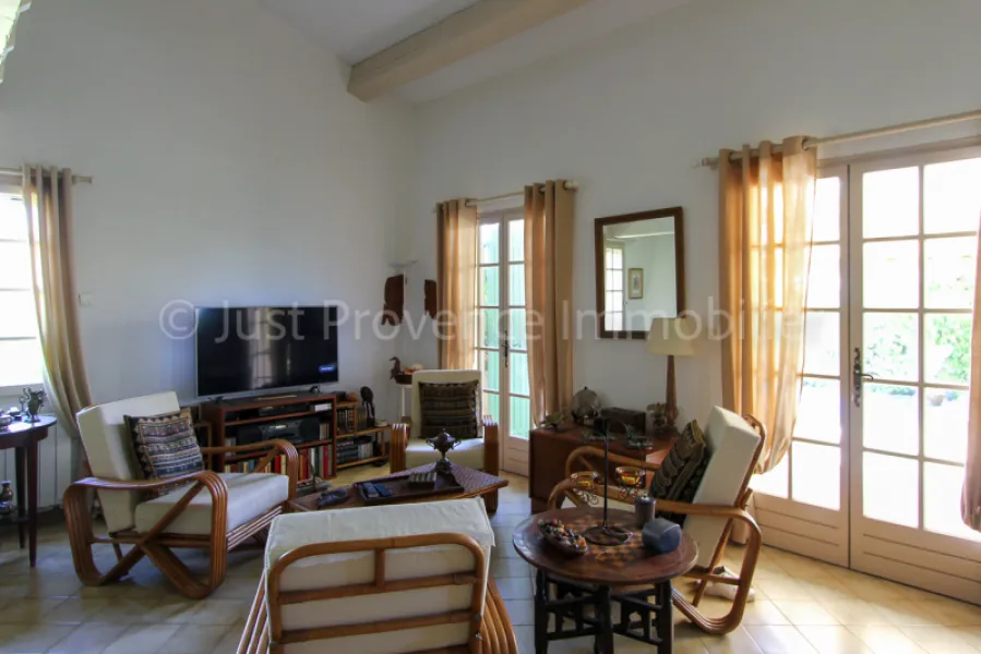 Caromb 5-room house with garage and swimming pool