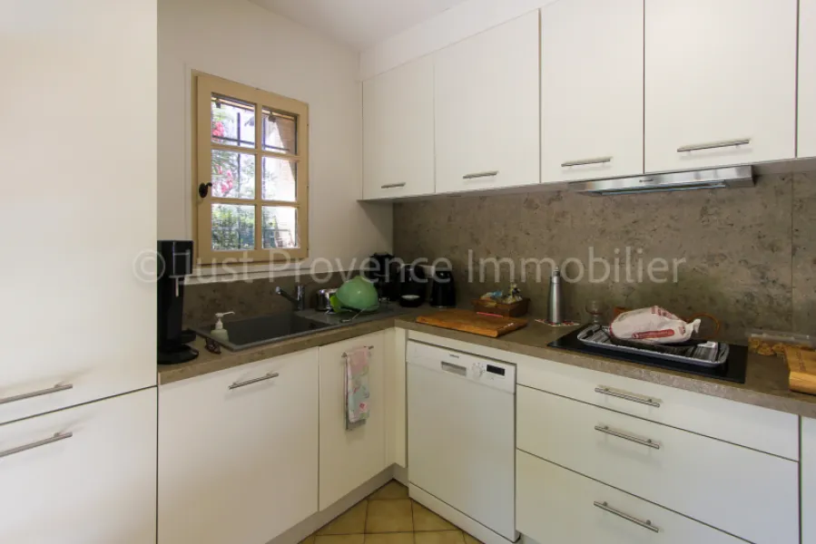 Caromb 5-room house with garage and swimming pool