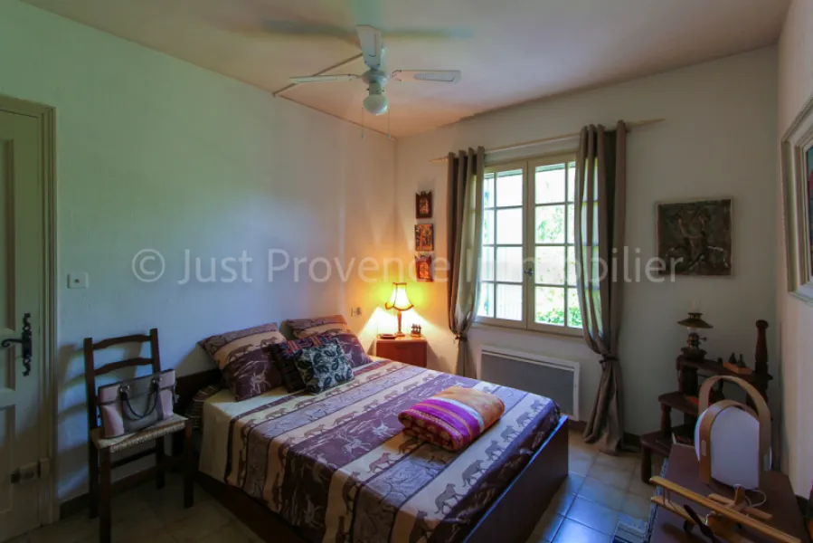 Caromb 5-room house with garage and swimming pool