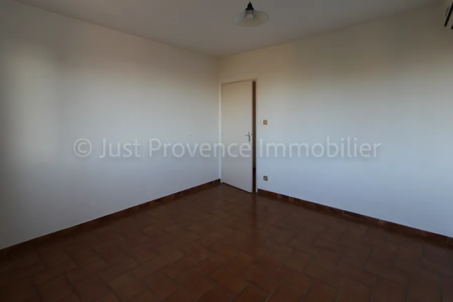 Carpentras, 2-bedroom apartment of 83.01m2
