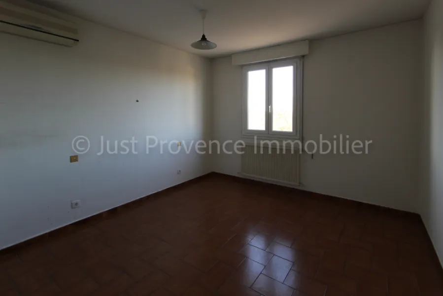Carpentras, 2-bedroom apartment of 83.01m2