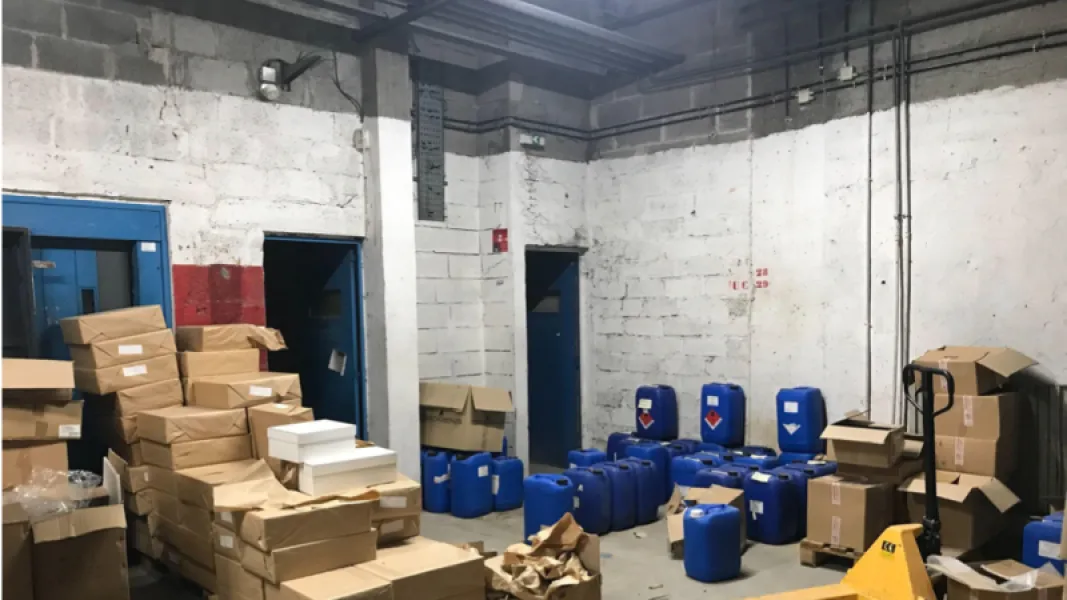 Ensemble Immobilier Polyvalent d'environ 4050 m² à APT