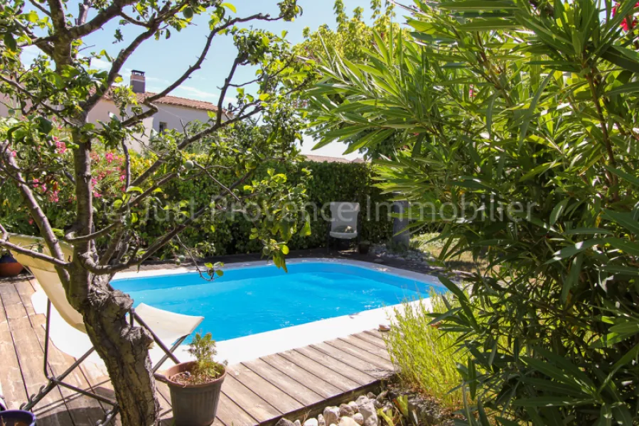 Caromb 5-room house with garage and swimming pool